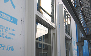 サッシ・水切り等の取り付け